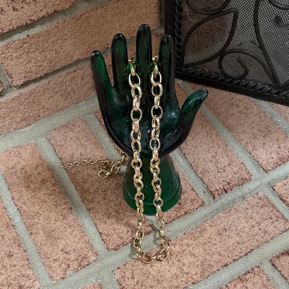 Elegant Gold 16” Chain Necklace